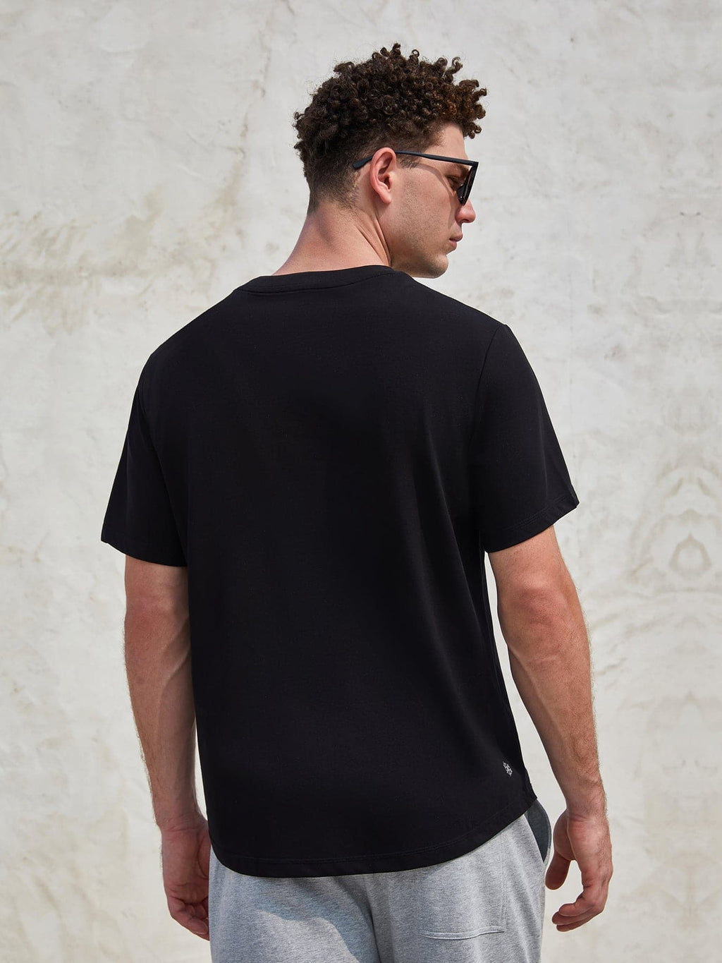StayCool 2.0 Classic Fit Curve-Hem Tee