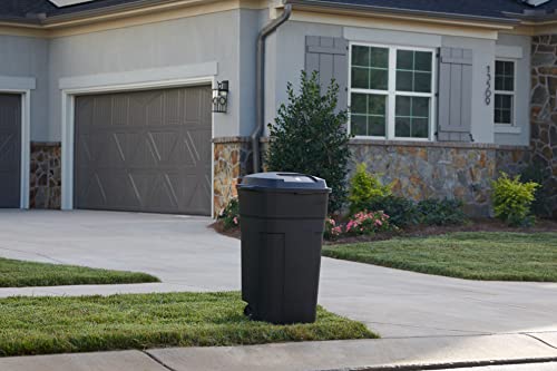 Heavy-Duty Wheeled Trash Can with Lid, 34-Gallon, Black V9070