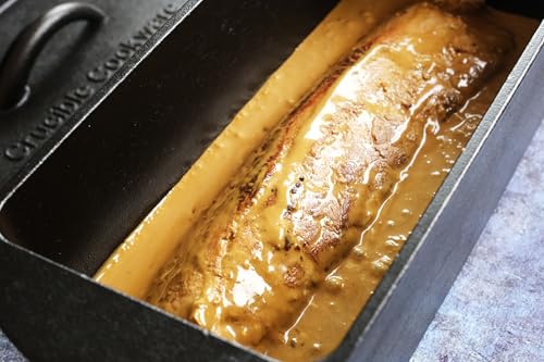 Pre-Seasoned Cast Iron Bread Pan with Lid W7476