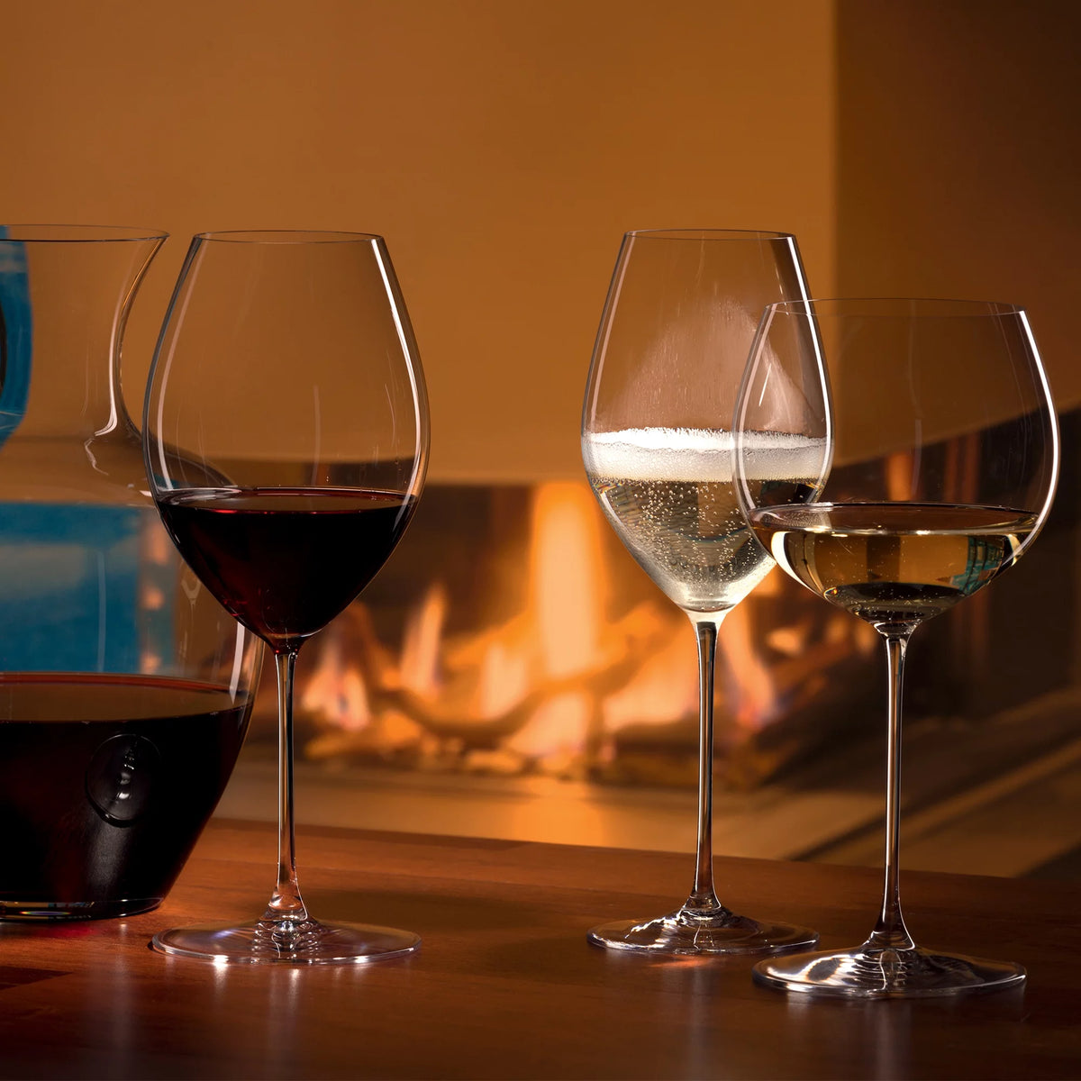 Set of 4 Large White Wine Glasses H431202