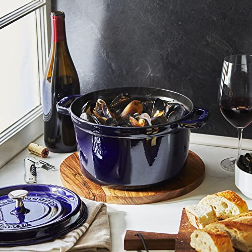 Matte Black Cast Iron Dutch Oven 4-qt P62413